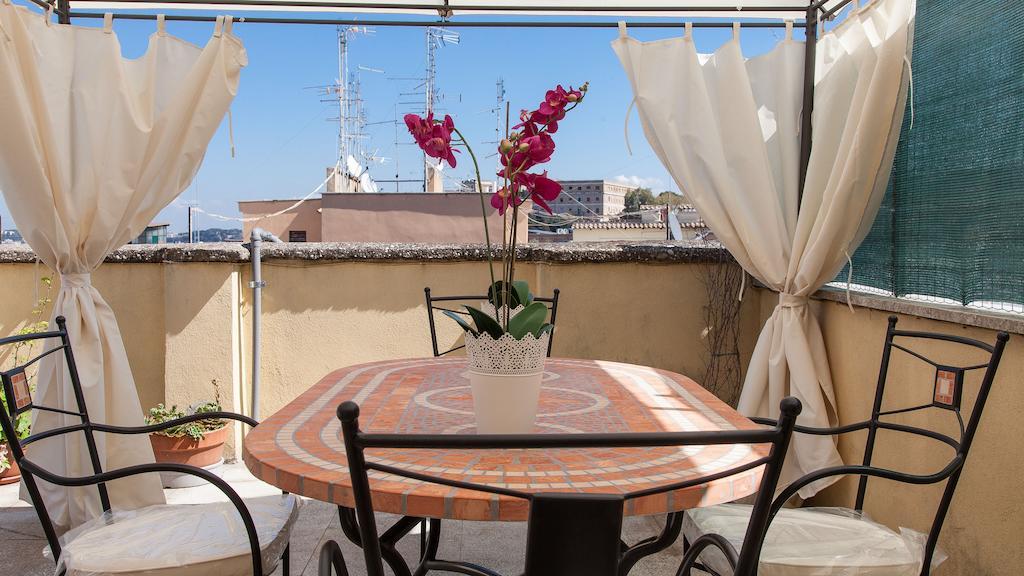 Rental In Rome Vatican View Terrace Zimmer foto